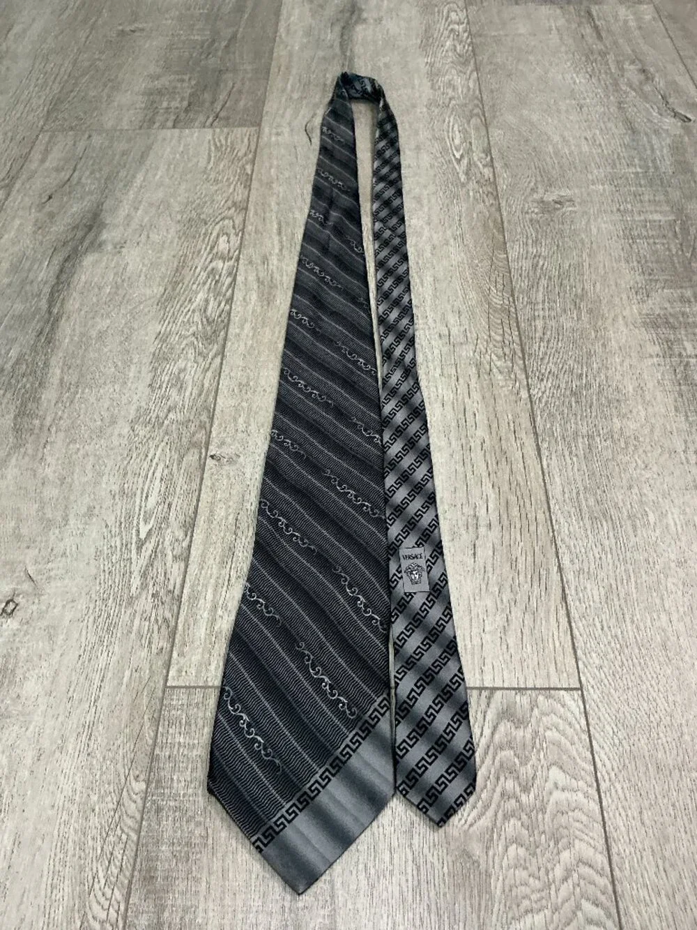 Gianni Versace Men’s Silk Tie Gray Black Patterned - Flawed